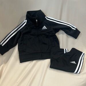 Baby Adidas Tracksuit 🏃